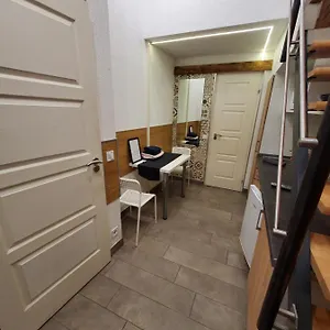 verificați disponibilitatea