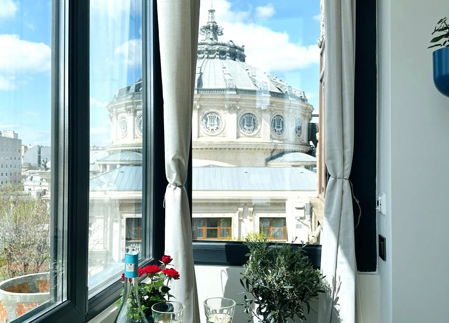 Harmony Studio - Elegant Escape Near Ateneu Bucureşti