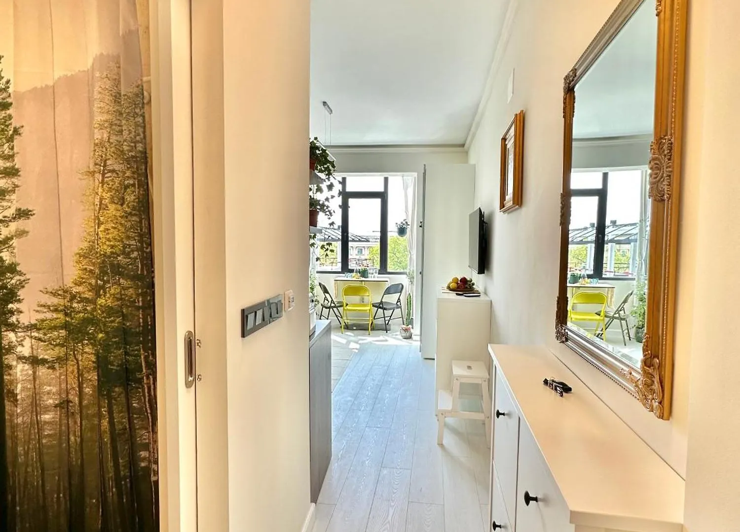 Apartament Harmony Studio - Elegant Escape Near Ateneu Bucureşti